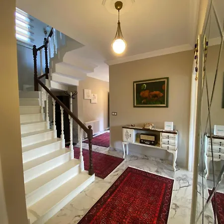 Vinland Atalar Villa