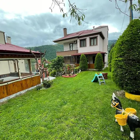 Vinland Atalar Villa *
